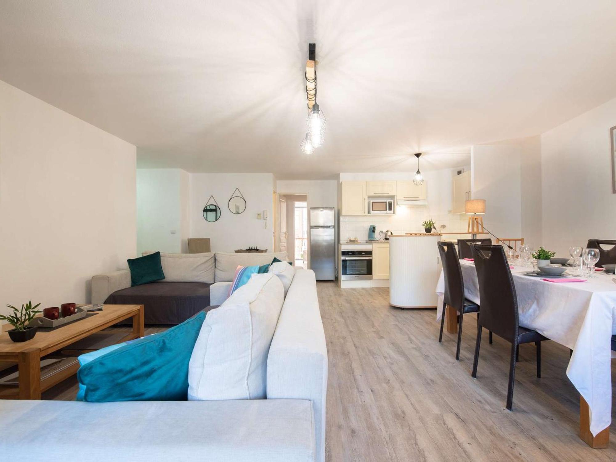 Appartement 6 Pers, Centre St-Lary, 2 Ch + Cabine, Garage, Balcon, Et Ascenseur - Fr-1-296-361 Сен-Лари-Сулан Екстериор снимка